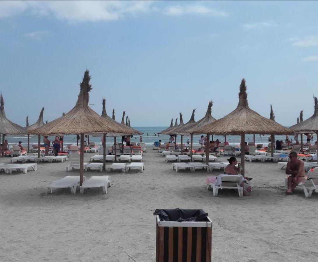Andrew Beach Apartment Năvodari Esterno foto